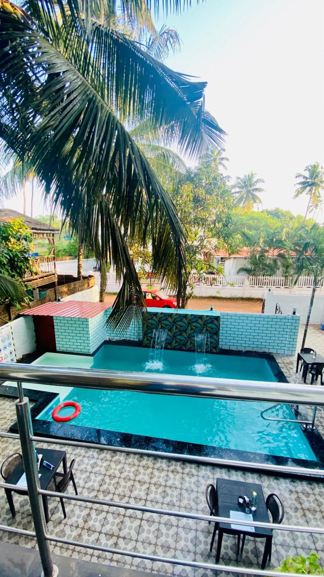 Bsg Stay - Turtle Beach Morjim Goa Exterior foto